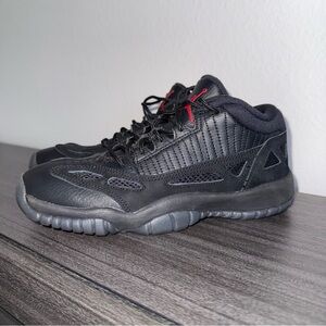 Jordan 11 Retro Low Referee (GS)